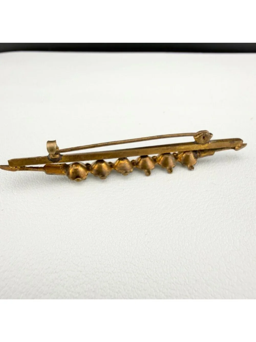 Vintage Victorian Paste Stone Bar Brooch Gold Tone Prong Set Arrows